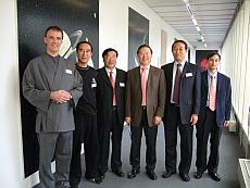 Delegation aus China mit Dokuho J. Meindl (li)