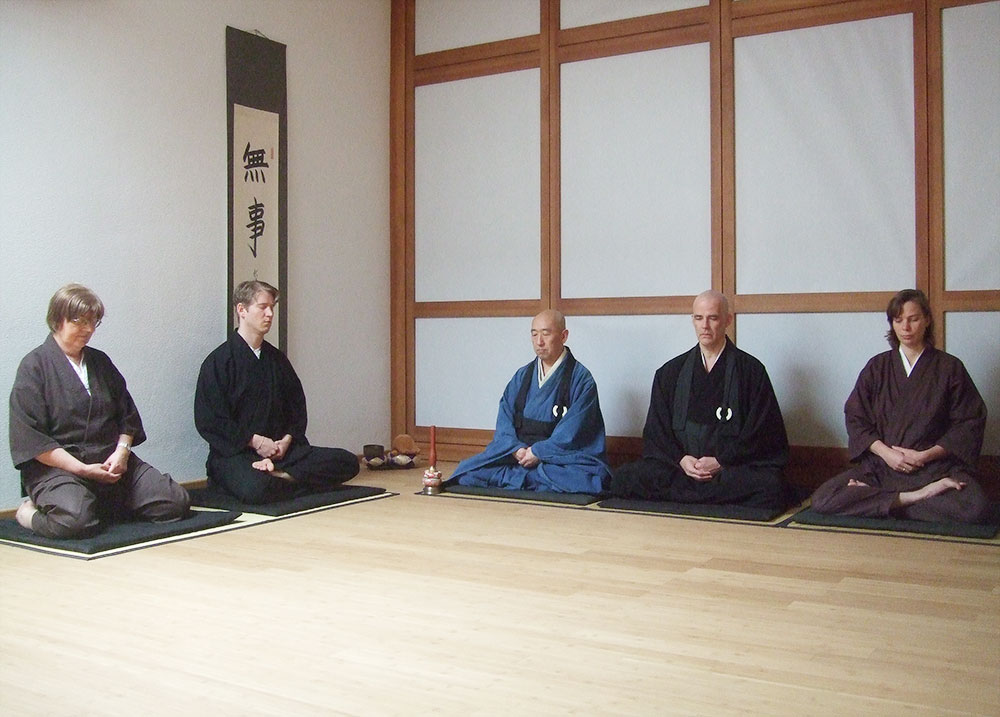 Zen Meditation - Sitzende Zen Gruppe